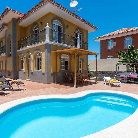 Amazing Villa Viktoria! Pool Big Garden Адехе Екстериор снимка