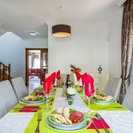 Amazing Villa Viktoria! Pool Big Garden Адехе Екстериор снимка